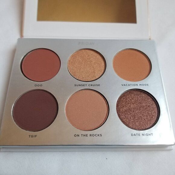 PÜR On Point Eyeshadow Palette - Friday - Picture 14 of 15